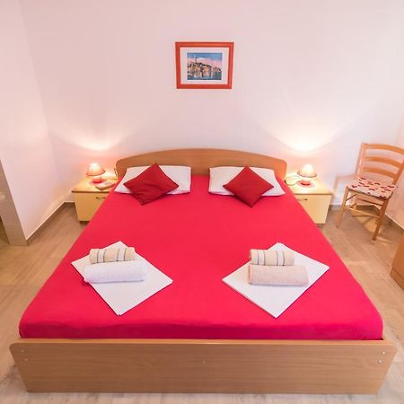 Katarina Apartments Раб Экстерьер фото