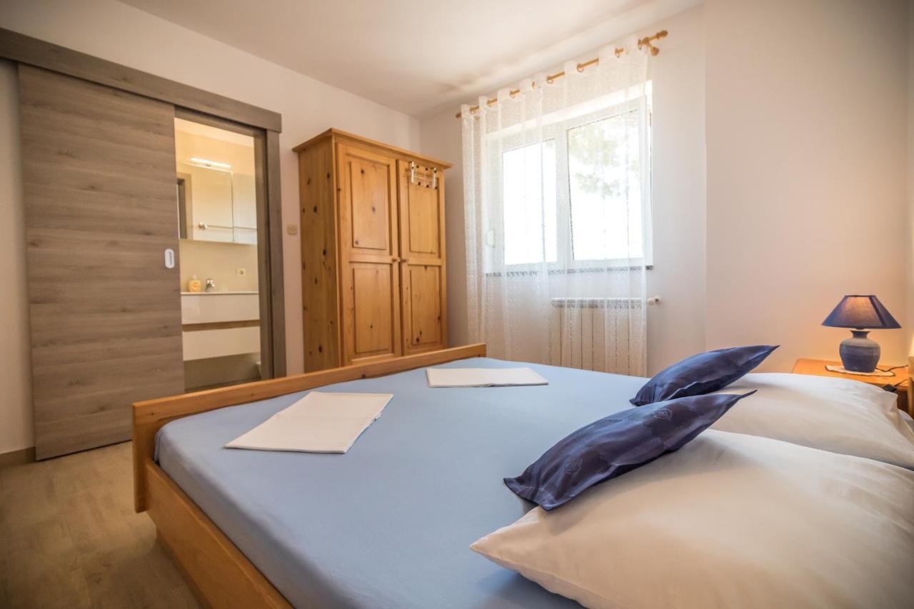 Katarina Apartments Раб Экстерьер фото