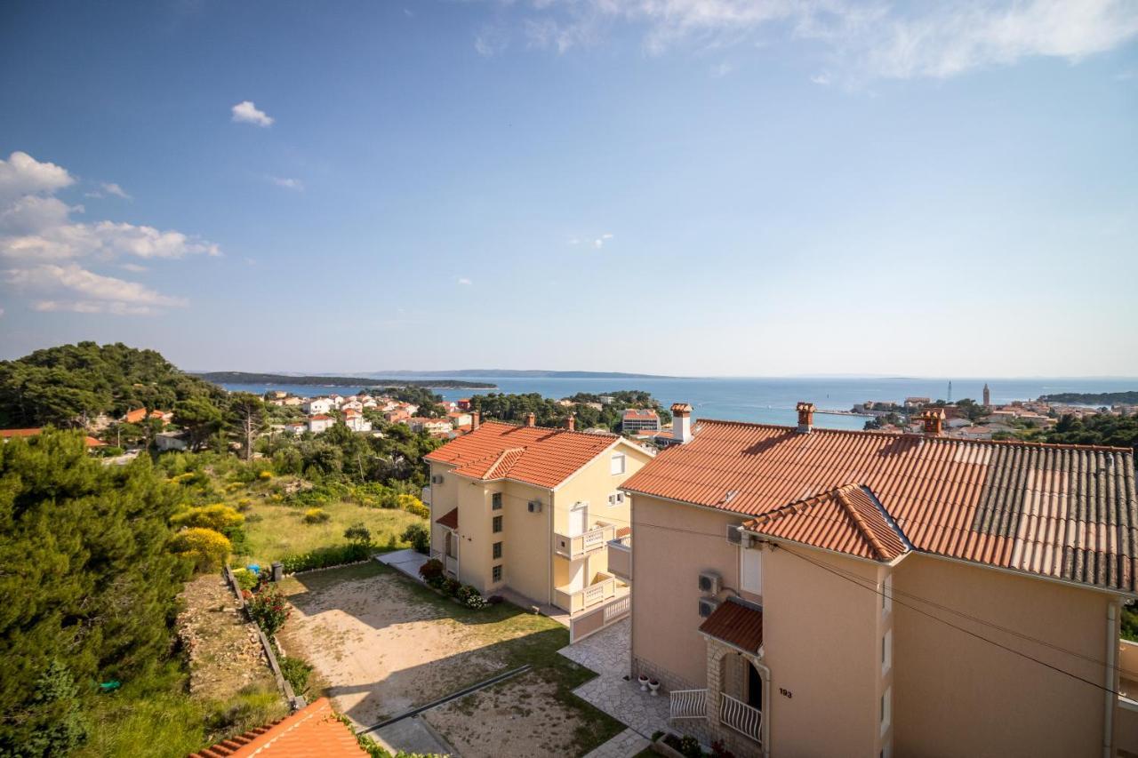 Katarina Apartments Раб Экстерьер фото